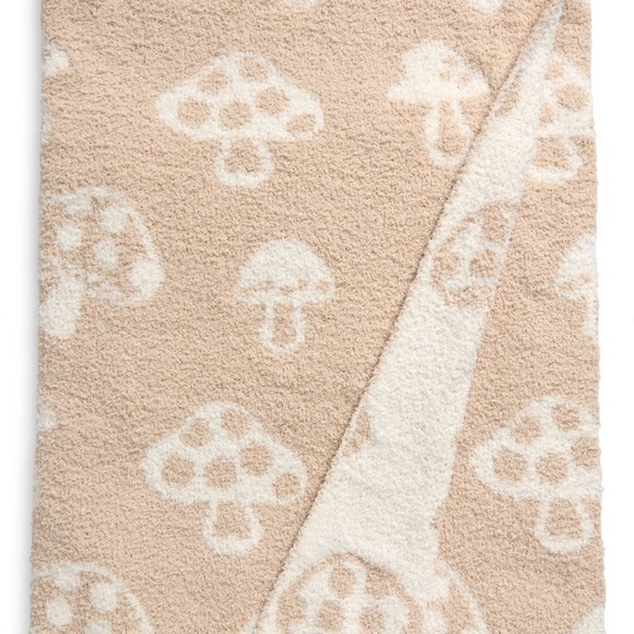 ENVOGUE Mushroom Throw Blanket - Picture 2 of 2